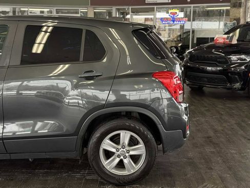 Used 2019 Chevrolet Trax LS w/ Tint and Cruise Package image 10
