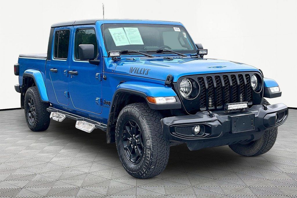 Used 2022 Jeep Gladiator Sport AWD/4WD image 3