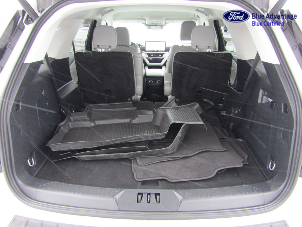 Used 2025 Ford Explorer Active AWD/4WD image 23