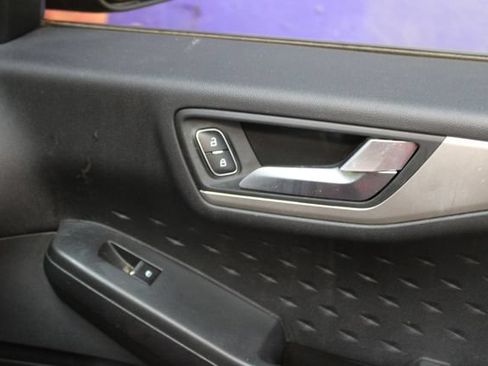 Used 2020 Ford Escape SE AWD/4WD image 9