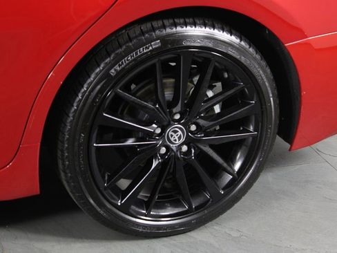 Used 2021 Toyota Camry XSE image 9