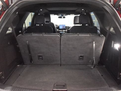 Used 2023 Ford Explorer ST-Line w/ Class IV Trailer Tow Package AWD/4WD image 16