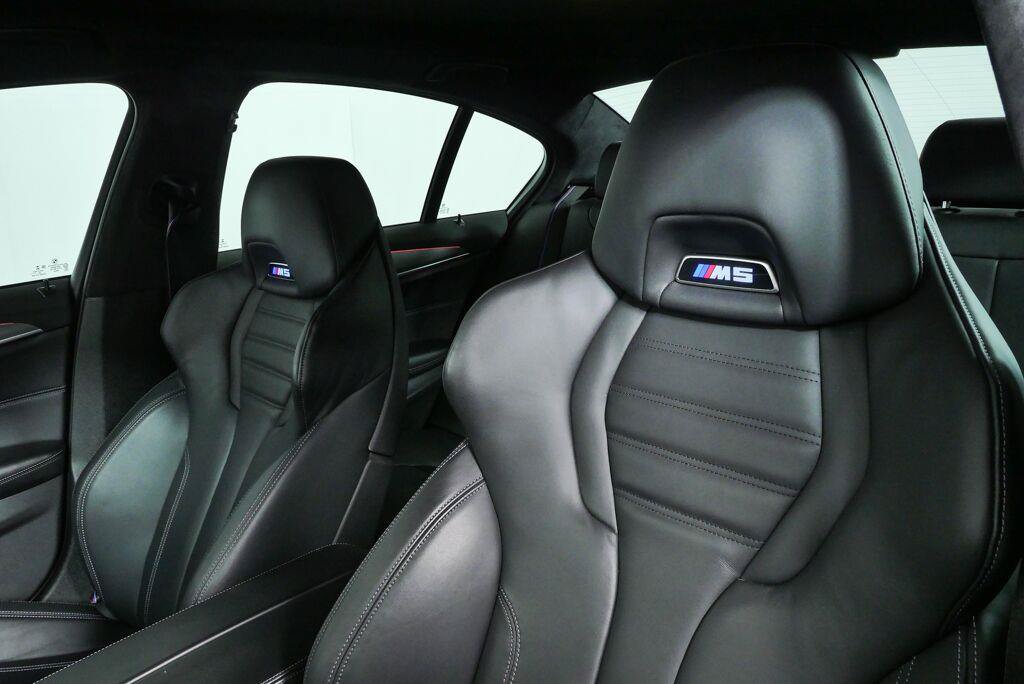 Used 2023 BMW M5 w/ Competition Package AWD/4WD image 3