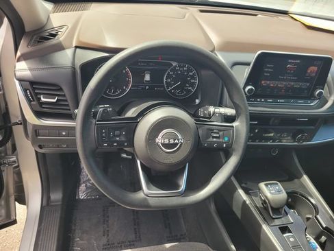 Certified 2023 Nissan Rogue SV FWD image 30
