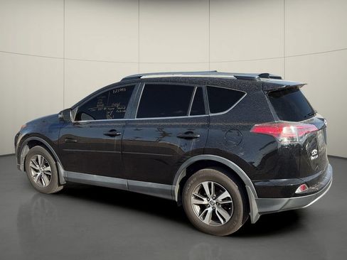 Used 2018 Toyota RAV4 XLE w/ Plus Extra Value Package AWD/4WD image 5