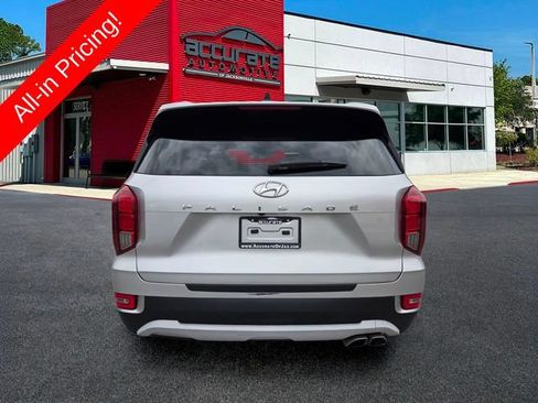 Used 2022 Hyundai Palisade SEL w/ Premium Package FWD image 4