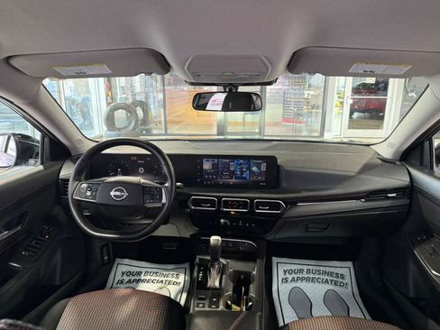Used 2026 Nissan Sentra SR w/ Floor Mat Package FWD image 23