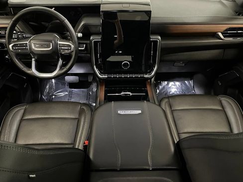 Used 2026 GMC Yukon XL Denali w/ Sun & Power Step Package AWD/4WD image 26