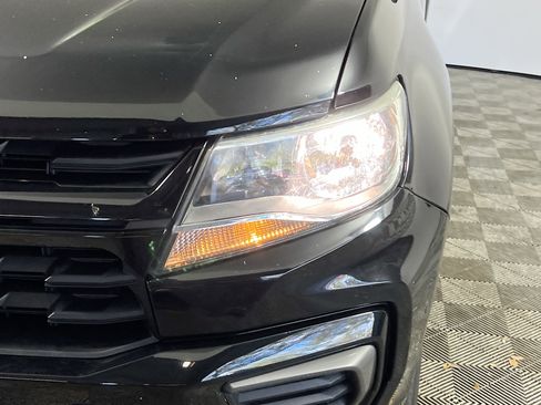 Used 2021 Chevrolet Colorado LT w/ Safety Package image 12