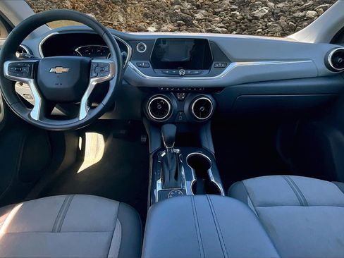 Used 2022 Chevrolet Blazer LT image 13