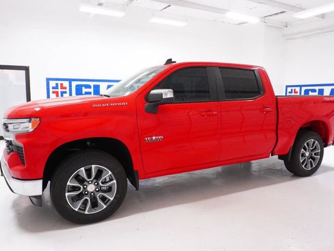 New 2026 Chevrolet Silverado 1500 LT w/ Texas Edition Plus AWD/4WD image 8