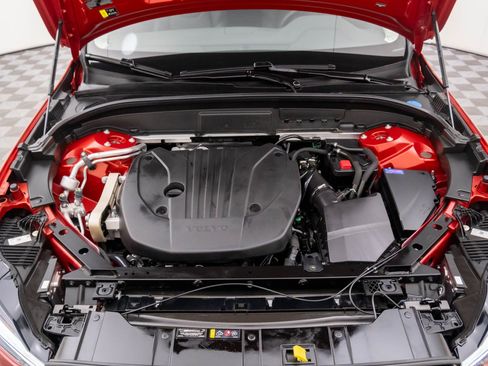 Used 2025 Volvo XC60 B5 Core w/ Protection Package Premier image 29