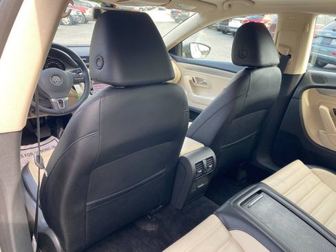 Used 2010 Volkswagen CC Sport FWD image 20