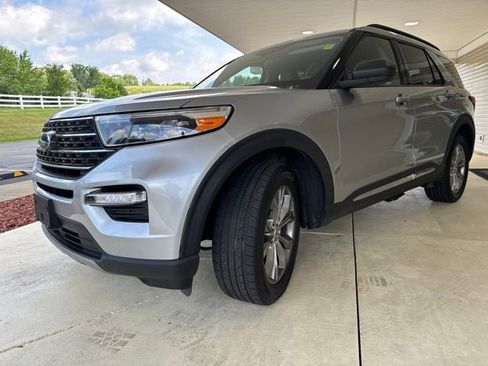 Used 2023 Ford Explorer XLT w/ Equipment Group 202A AWD/4WD image 10