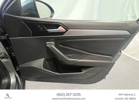 Used 2023 Volkswagen Jetta SE FWD image 19