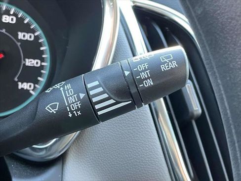 Used 2024 Chevrolet Equinox LS image 21