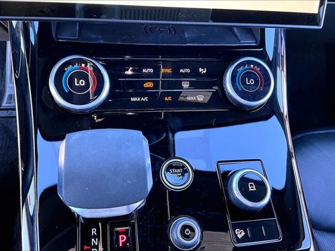 Used 2023 Land Rover Range Rover Sport SE image 33