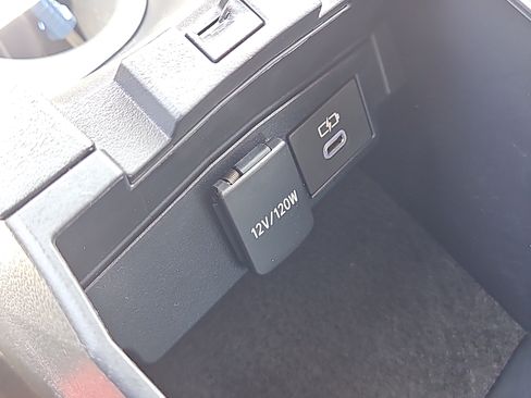Used 2024 Toyota Corolla LE FWD image 9