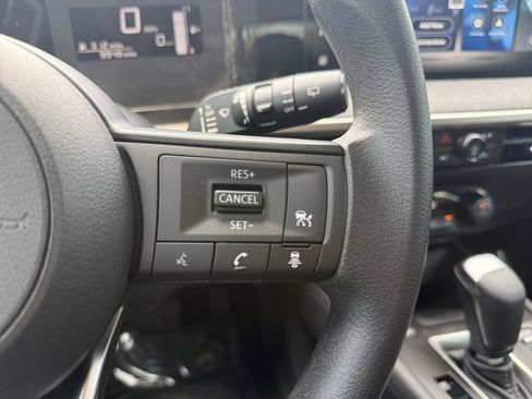 Used 2026 Nissan Kicks SV FWD image 23
