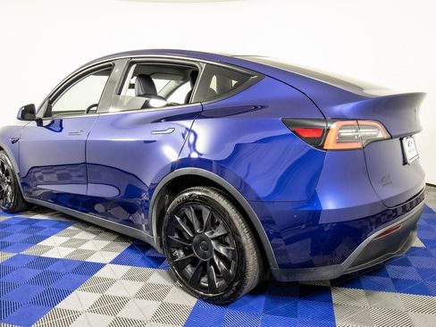 Used 2020 Tesla Model Y Long Range image 7