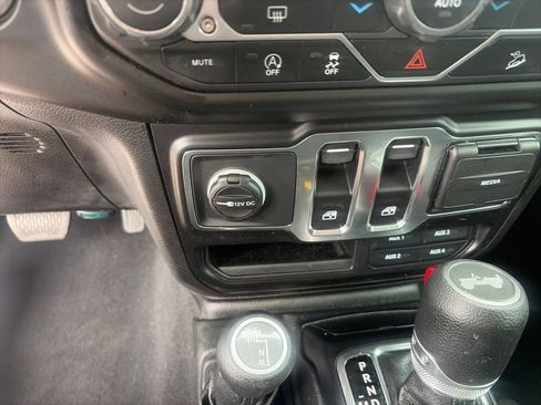 Used 2021 Jeep Wrangler Sport AWD/4WD image 26