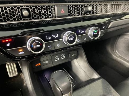 Used 2022 Honda Civic Sport Touring image 8