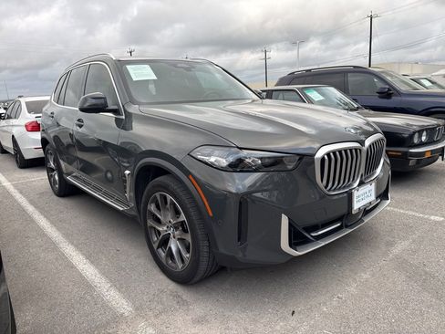 Certified 2024 BMW X5 sDrive40i image 2