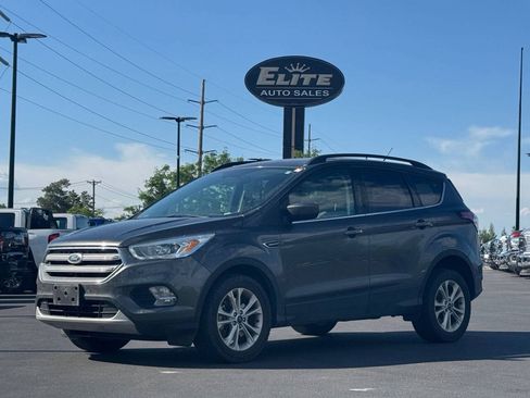 Used 2017 Ford Escape SE w/ SE Leather Comfort Package AWD/4WD image 1