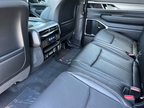 New 2026 Jeep Grand Wagoneer Limited AWD/4WD image 11