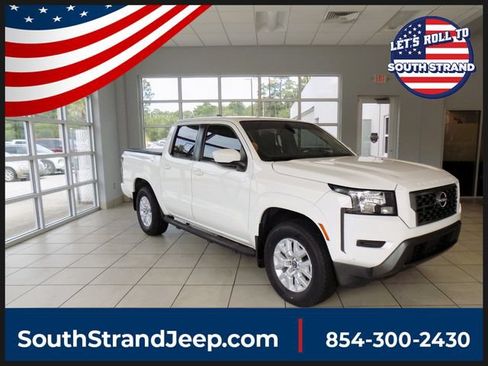 Used 2022 Nissan Frontier SV w/ Technology Package RWD image 1