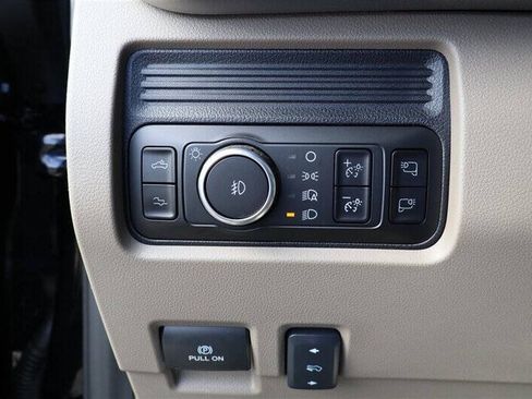 Used 2026 Ford F350 Platinum w/ Platinum Plus Package AWD/4WD image 22