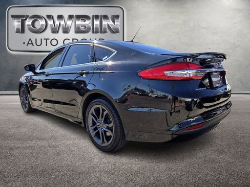 Used 2018 Ford Fusion SE w/ Equipment Group 201A FWD image 7