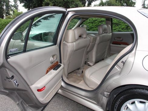 Used 2000 Buick Le Sabre Custom w/ Prestige Opt Pkg FWD image 14
