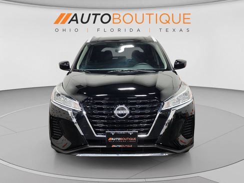 Used 2024 Nissan Kicks SV FWD image 8