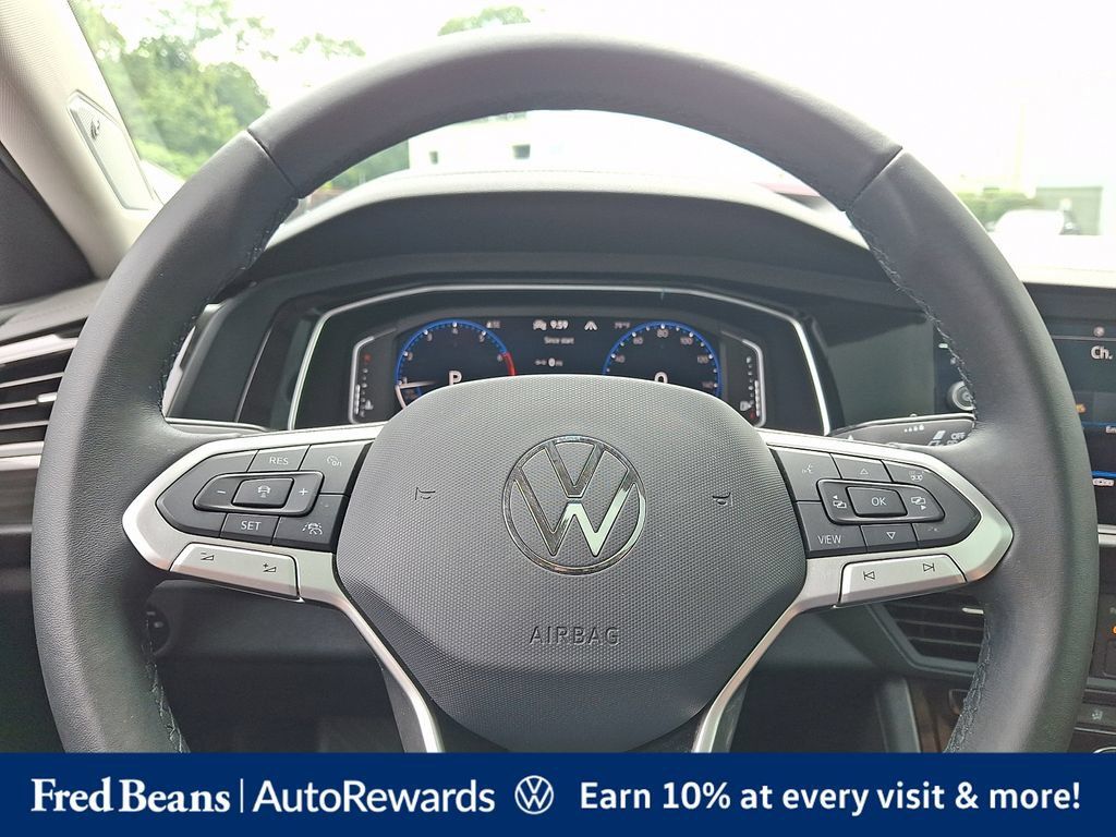 Certified 2024 Volkswagen Jetta SEL FWD image 24