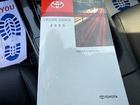 Used 2025 Toyota Crown Signia w/ Advanced Technology Package image 24