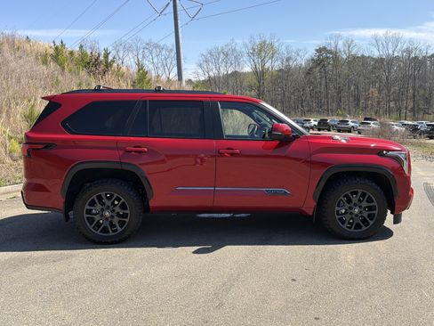Used 2026 Toyota Sequoia Platinum image 4