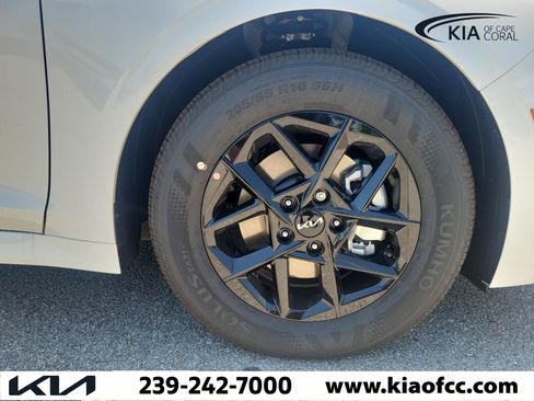New 2026 Kia K5 LXS FWD image 7