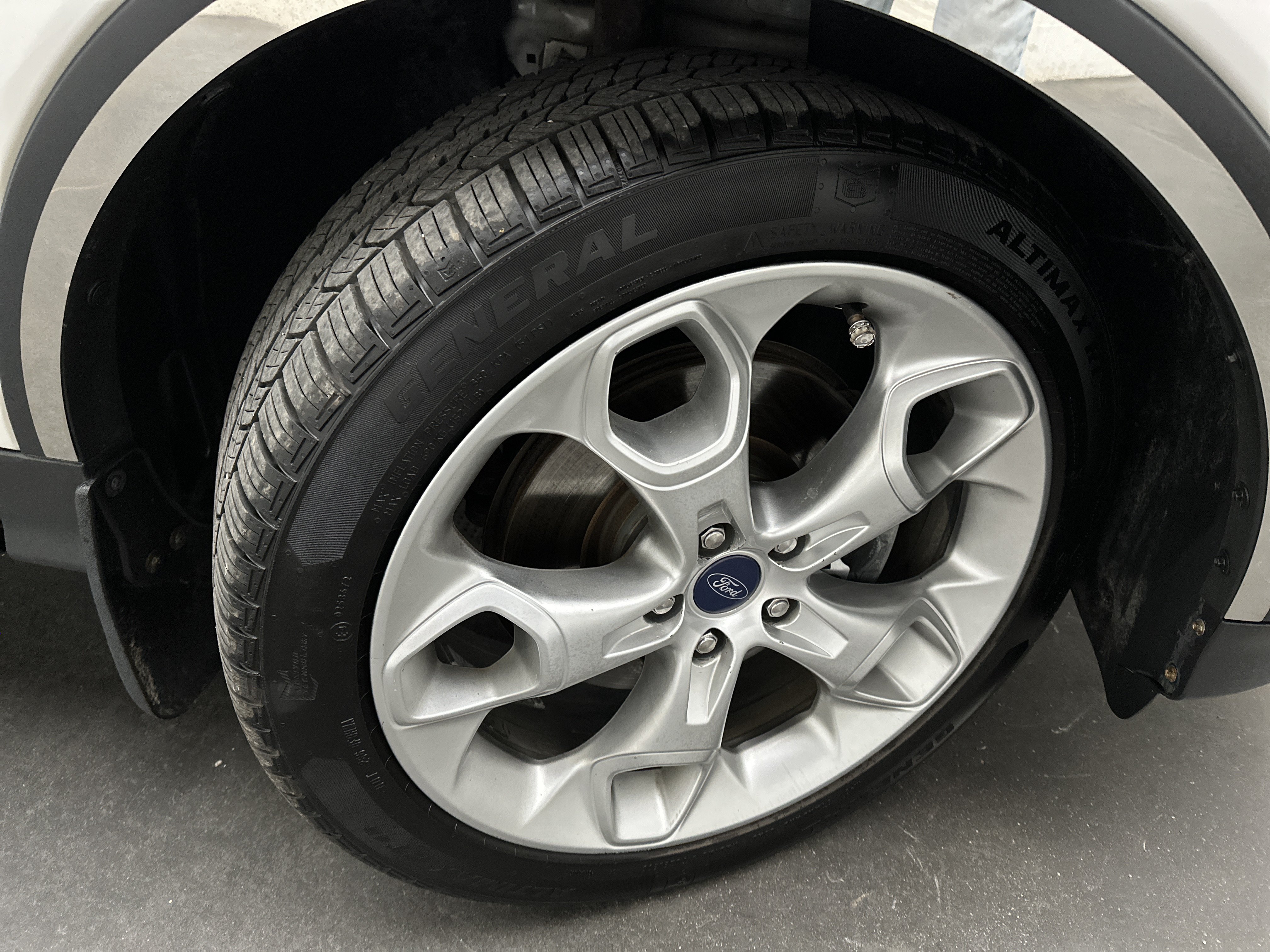 Used 2013 Ford Escape Titanium FWD image 10