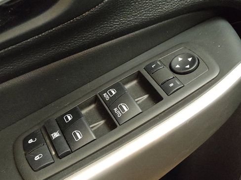 Used 2022 Jeep Cherokee Latitude AWD/4WD image 27