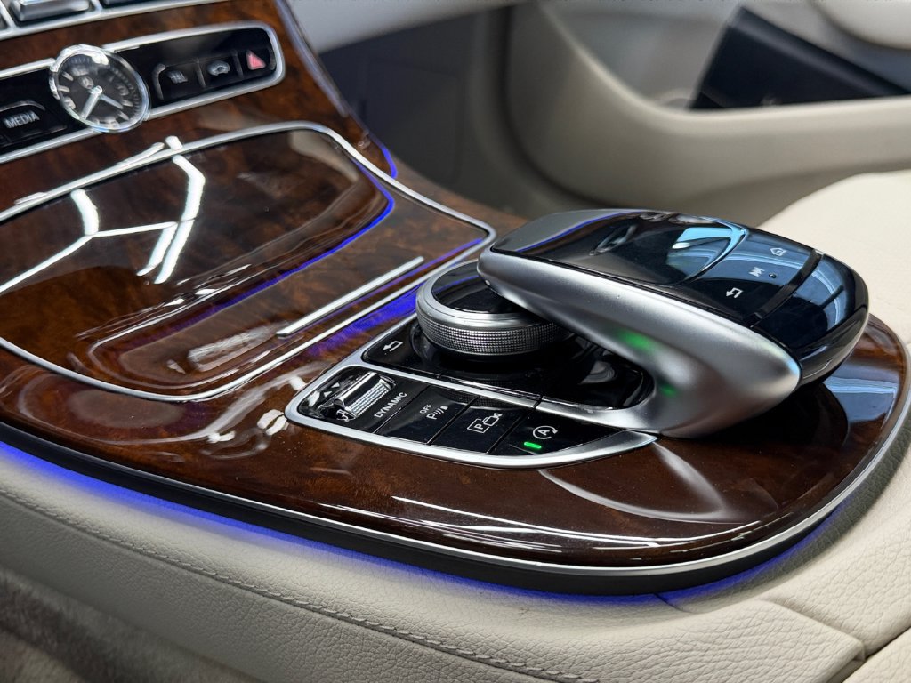 Used 2020 Mercedes-Benz E 350 Sedan image 25