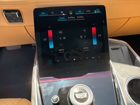 New 2025 Cadillac Escalade IQ Luxury 2 image 34