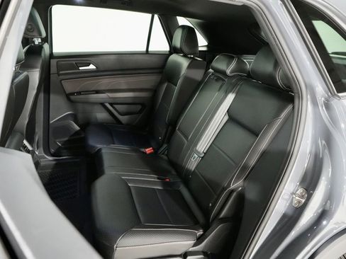 Used 2022 Volkswagen Atlas Cross Sport SE w/ Panoramic Sunroof Package image 27