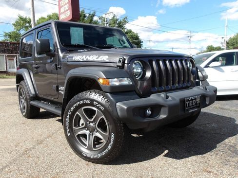 Used 2020 Jeep Wrangler Sport AWD/4WD image 7