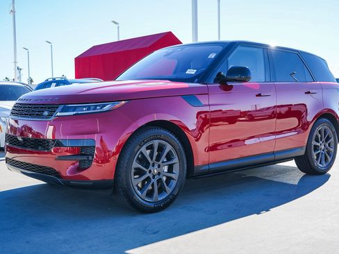 Used 2023 Land Rover Range Rover Sport SE image 3
