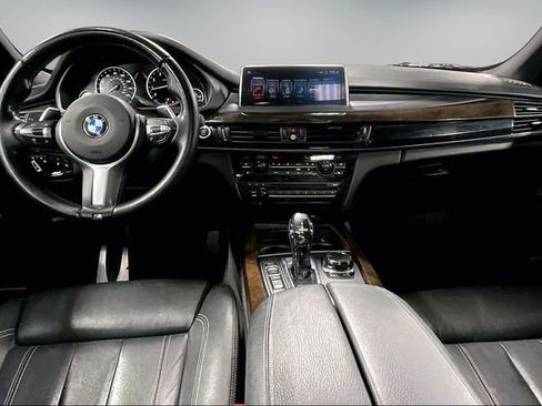 Used 2017 BMW X5 xDrive50i AWD/4WD image 9