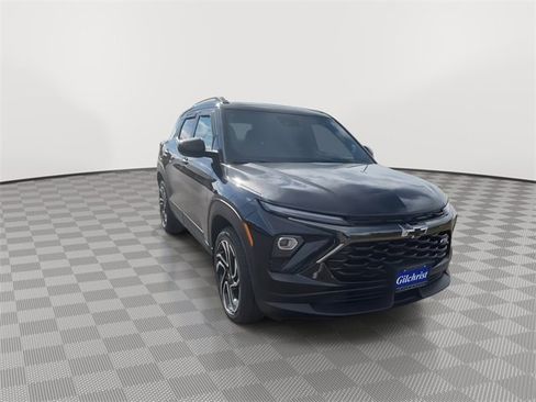 Used 2025 Chevrolet TrailBlazer RS w/ Convenience Package image 2