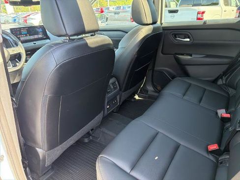 Certified 2024 Nissan Rogue SL w/ SL Premium Package FWD image 15