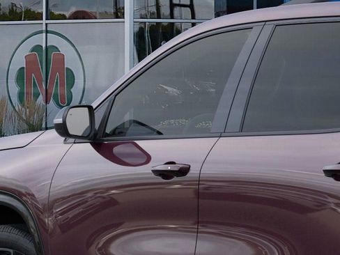 New 2026 Chevrolet Traverse RS image 12