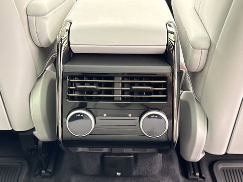 New 2025 Land Rover Range Rover Sport SE image 20